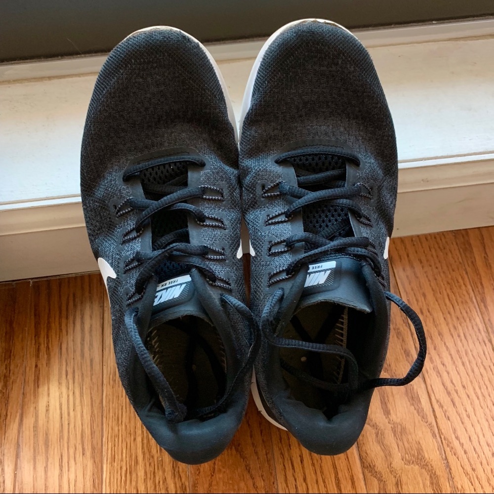 Nike Free RN shoes